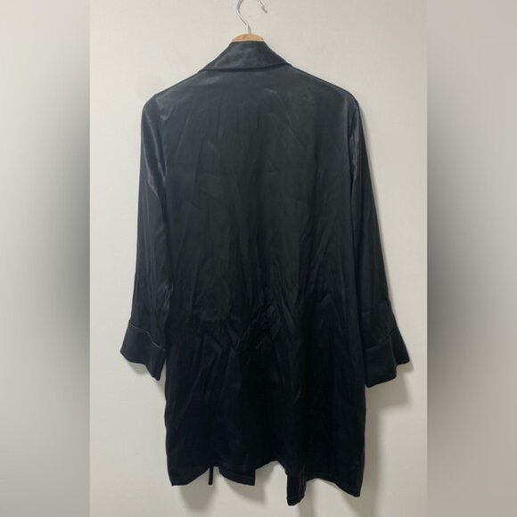 Blissy 100% Mulberry Silk Robe Black — One Size (32-Momme, Grade 6A) - Picture 5 of 10